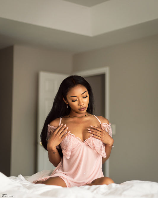The Dúrósinmí Lingerie Nightdress